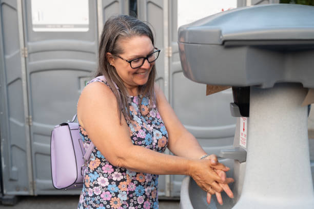 Best Porta potty rental near me  in Moorhead, MN
